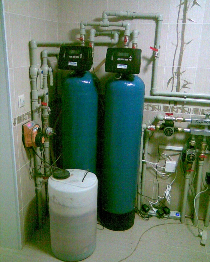 Реагентная система очистки воды от железа с насосом-дозатором