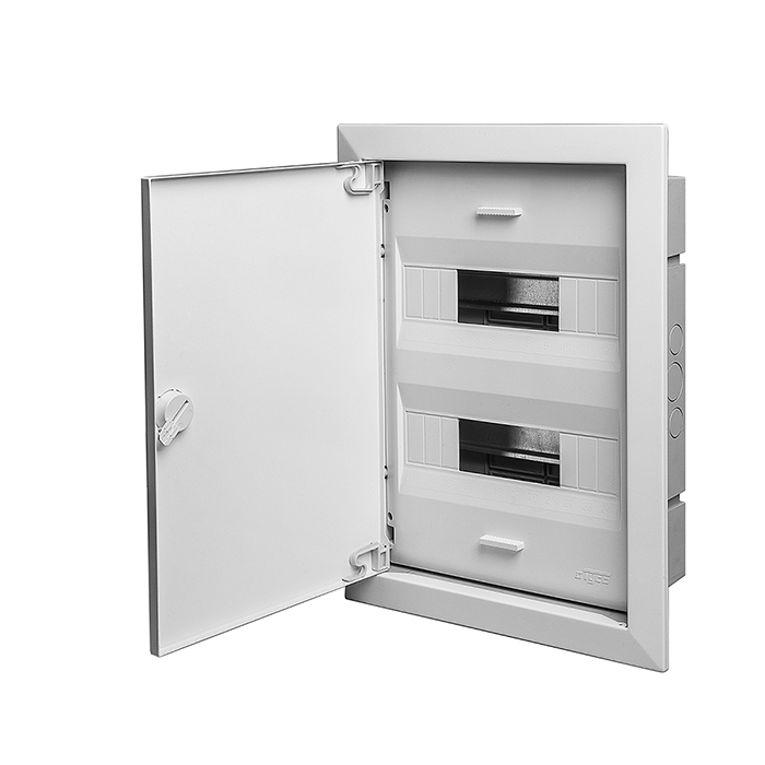 Шкаф «ТУСО» пластиковый с металлической дверцей для скрытой проводки (IP 40)
Арт.68124М                                                                                                     
24 модуля                                                                                                              
                        