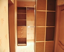 Встроенные шкафы и гардеробные комнаты на заказ