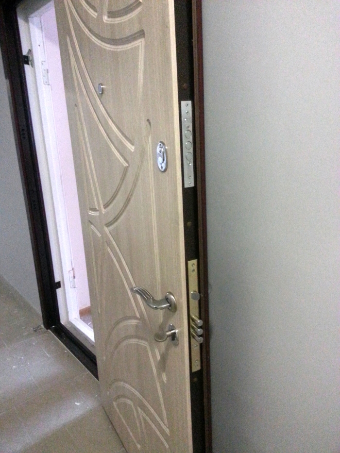 Входные металлические двери с отделкой МДФ от компании "Знаток"