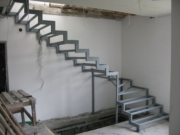 Металлические лестницы, монтаж и проектирование.