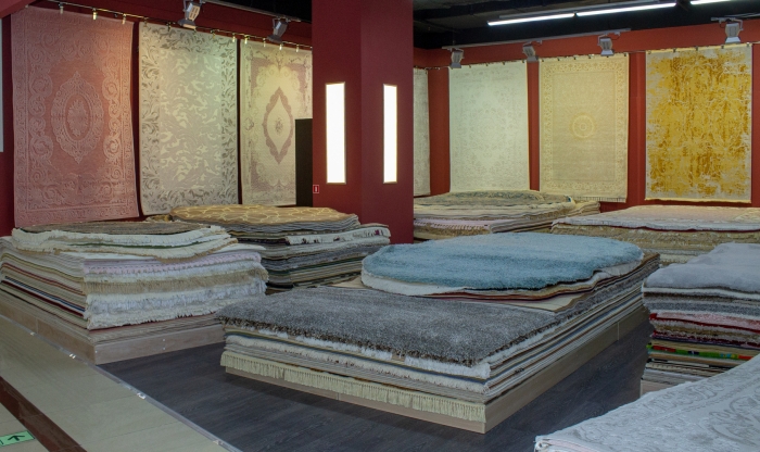 Мы рады предложить вам интересные интерьерные решения - ковры и ковровые покрытия известных производителей.