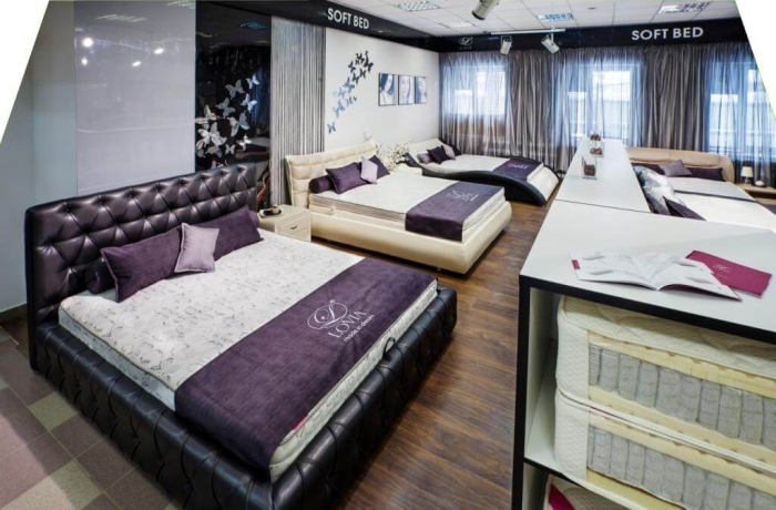 Роскошная кровать Диамант изготавливаем на заказ в разных размерах и цветах подробней на сайте https://mebelm-spb.ru/catalog/spalnya/myagkie_krovati/