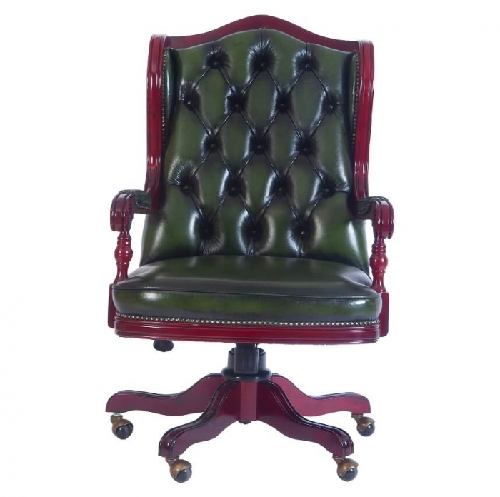 Кресло руководителя в классическом стиле с кожаной обивкой, в наличии в трех цветах: коричневый, бордо, зелёный. Производство Китай.  Подробней на сайте https://mebelm-spb.ru/catalog/ofisnaya_mebel/kresla_rukovoditelya/