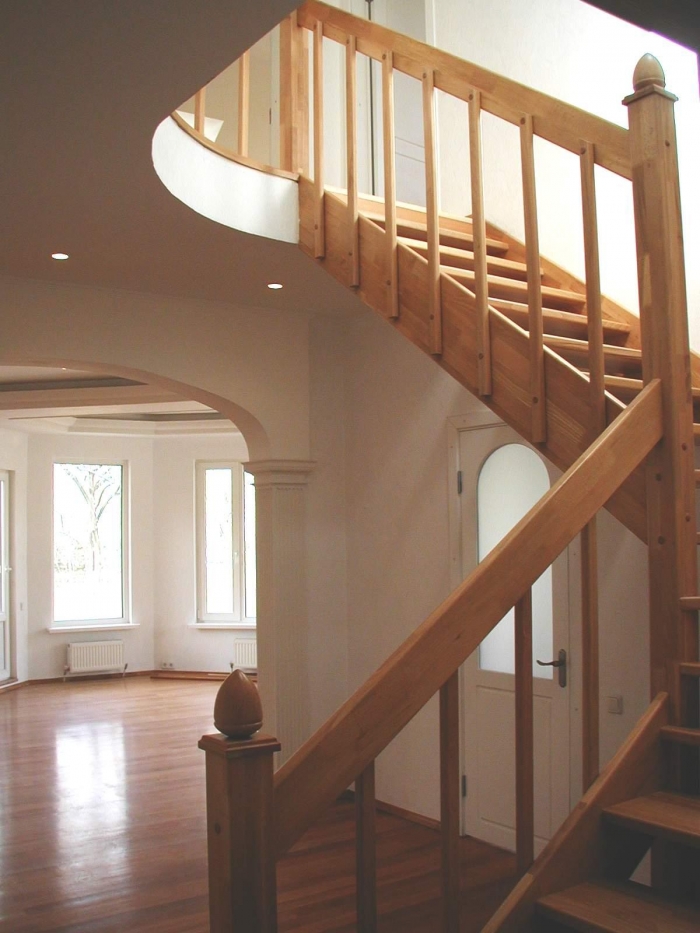 Изготовление и монтаж межэтажных лестниц деревянных