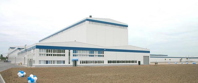 Завод в Московской области, запущенный в 2006 году, производит керамический гранит