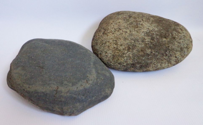 в продаже есть речной камень
Камень речной
размер: d 15-30 см