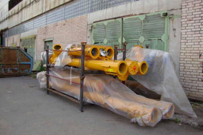 Предлагаем со склада в Санкт-Петербурге комплектующие известных итальянских производителей для оснащения цементных силосов.