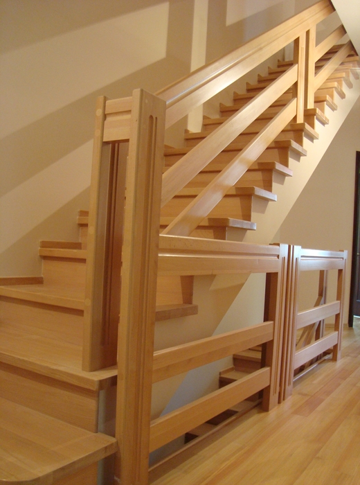Деревянная лестница из бука