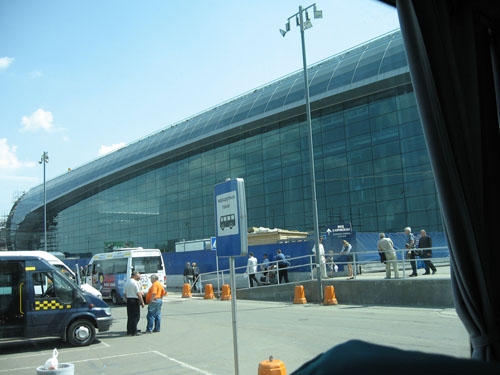 Аэропорт Домодедово.2008-2010г.Фризовые конструкции- композит